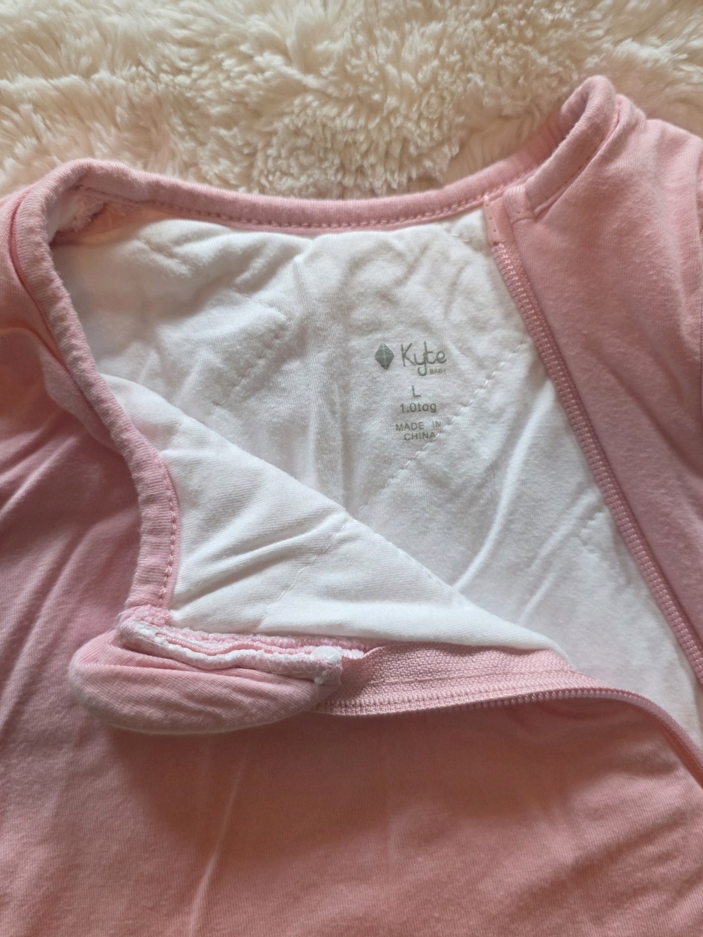 Kyte Baby Sleep Sack | Size L(18-36M) | 1.0 TOG | Solid Pink - Picture 2 of 3